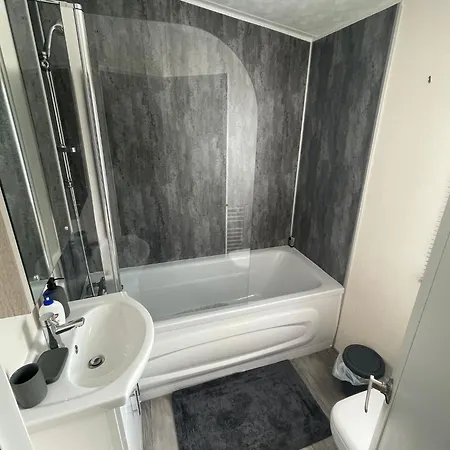 District Luxury Plumbland